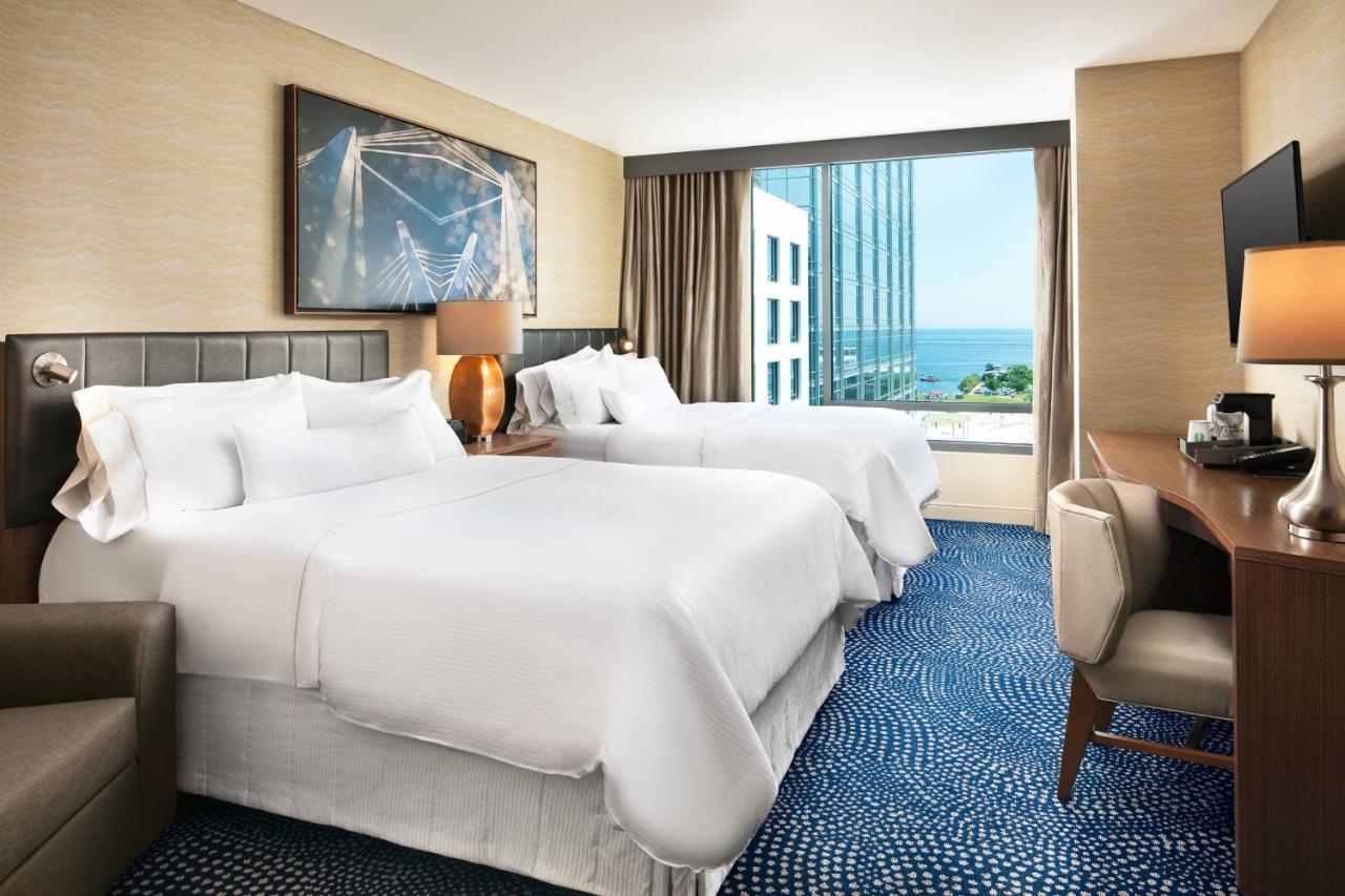 Queen Room Two Queen Beds,1418917791:JPEG